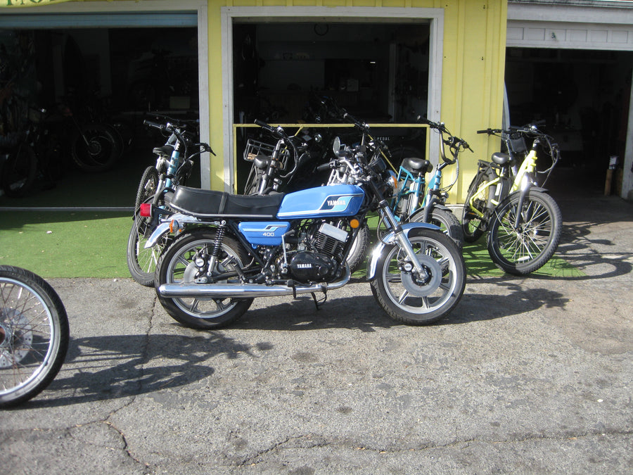 1977 Yamaha RD400 Frame Off Restore